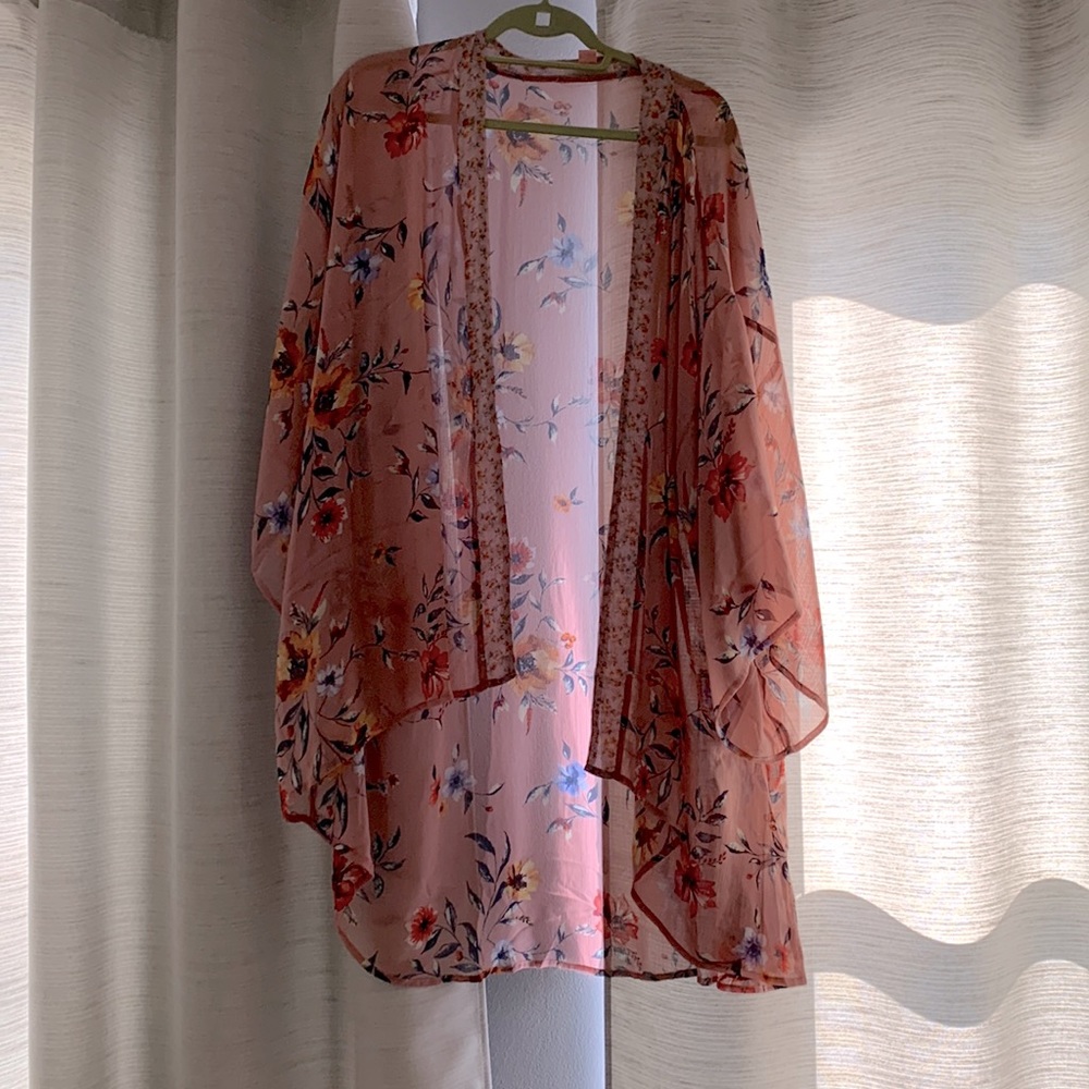 Pink floral shawl/coverup/robe